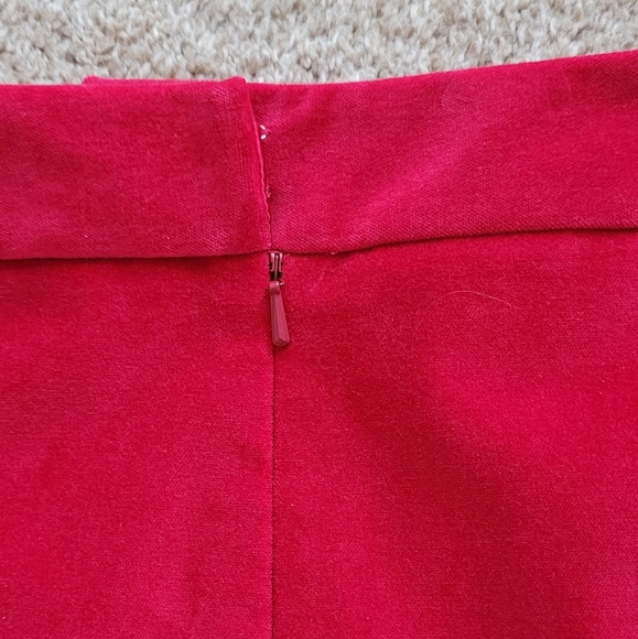 Velvet dark magenta color skirt - Picture 3 of 7